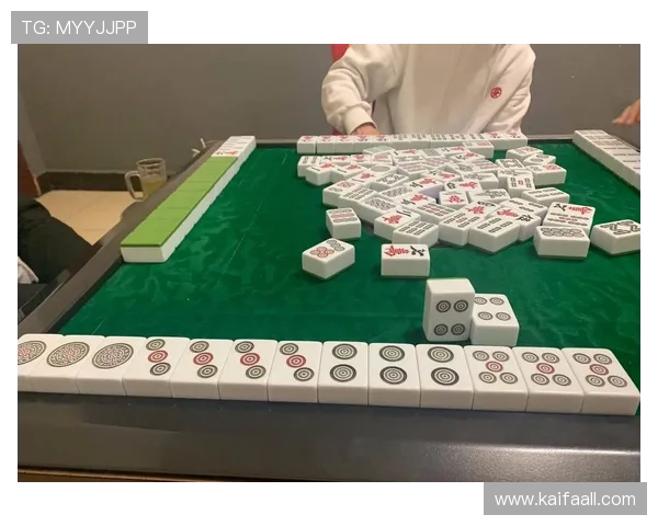 凯发看牌抢庄三公游戏玩法详解助你轻松掌握赢牌技巧